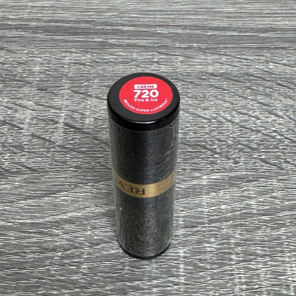 Revlon Super Lustrous Lipstick 720 Fire & Ice Creme Red 0.15 oz New Sealed - Picture 2 of 4